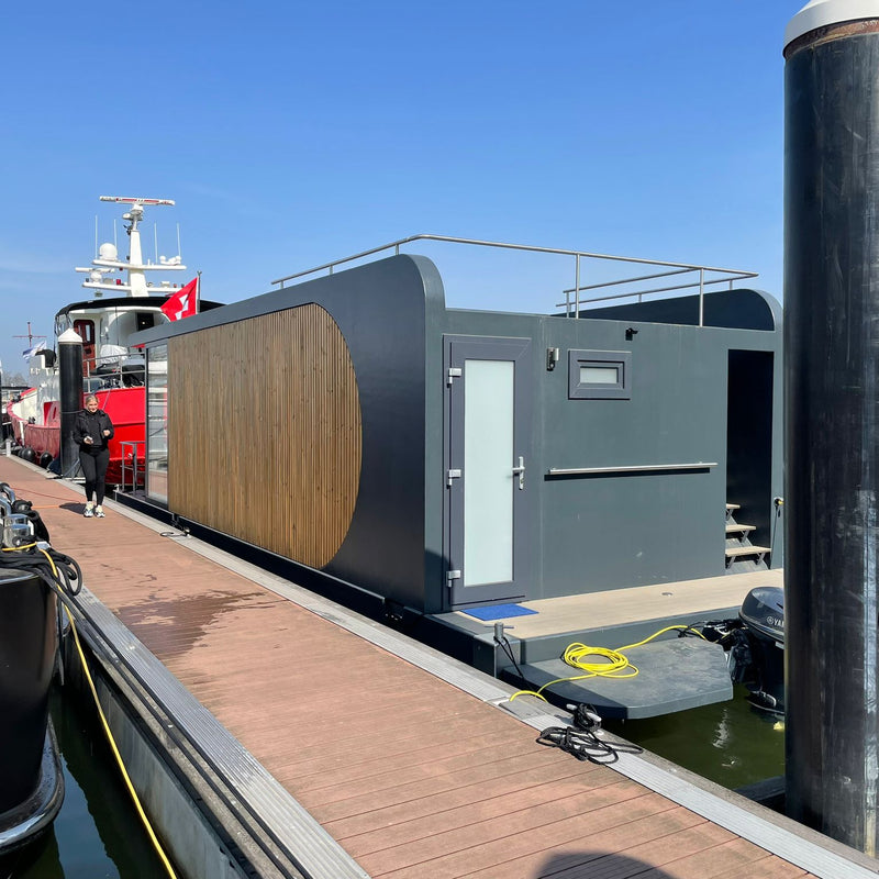 Holland Houseboat Raamsdonksveer